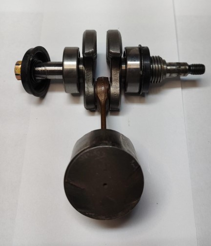 ECHO CS-370 P021009840 CRANKSHAFT ASY. (USED)